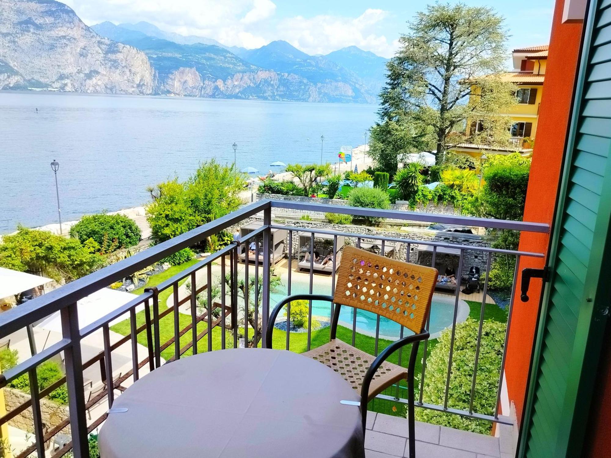 Lake Front Hotel Brenzone Zewnętrze zdjęcie