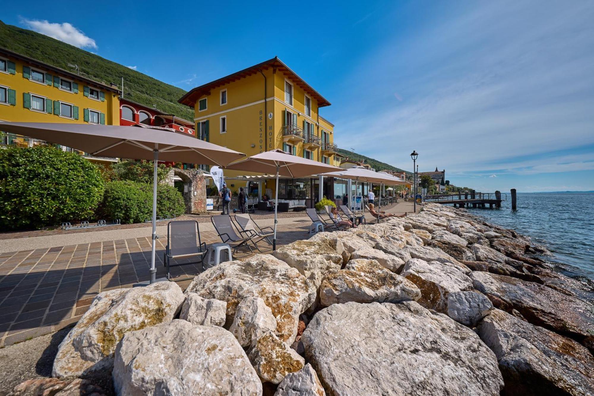 Lake Front Hotel Brenzone Zewnętrze zdjęcie