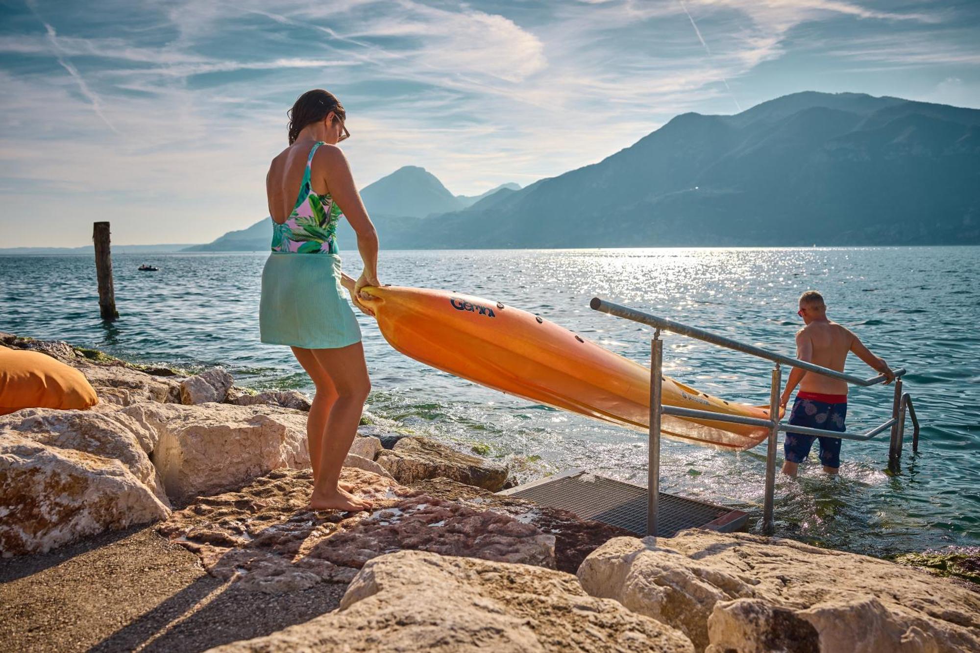 Lake Front Hotel Brenzone Zewnętrze zdjęcie